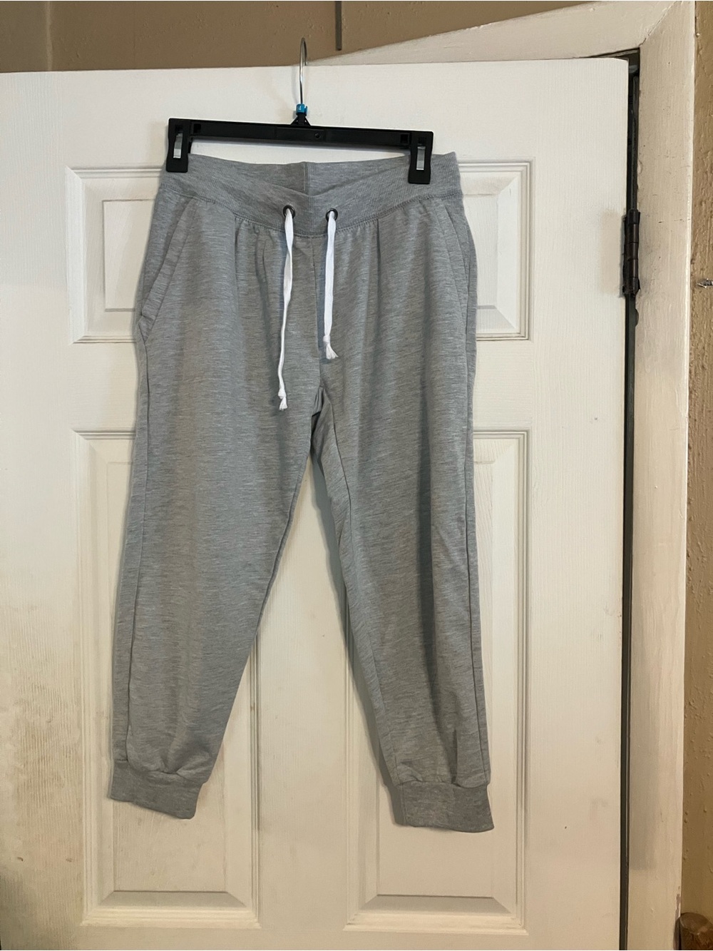 Gray Drawstring 3/4 Sweatpants Size Medium Everywear Activewear Athleisure Pants